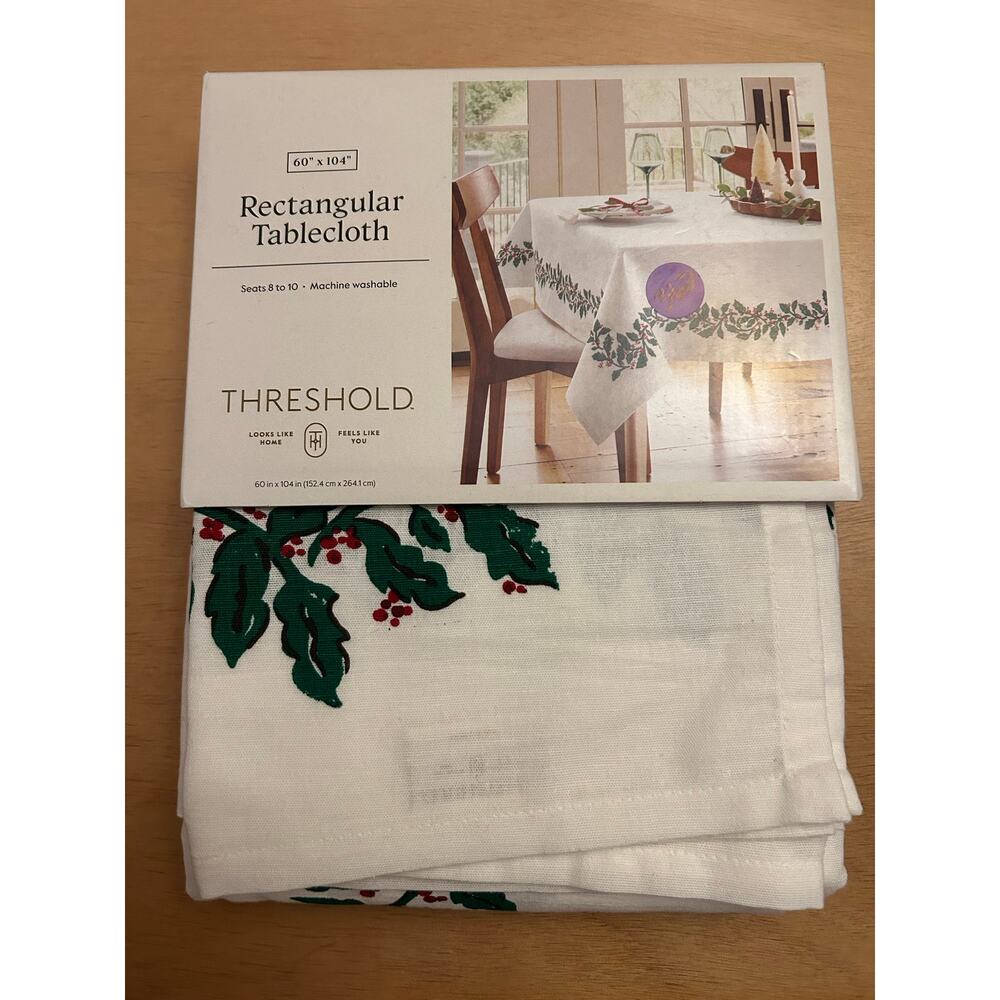 New Threshold Christmas🎄Holly Leaf🍃Print Tablecloth Rectangular size 60”x104”